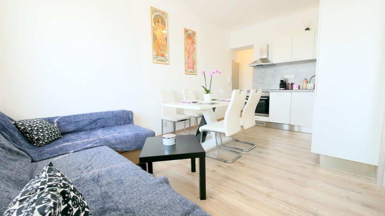 Apartman U Louckeho Klastera 2 Plus Kk Znojmo Esterno foto
